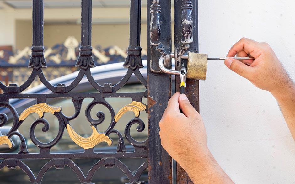 serrurier tarif ouverture porte Saint-Ouen