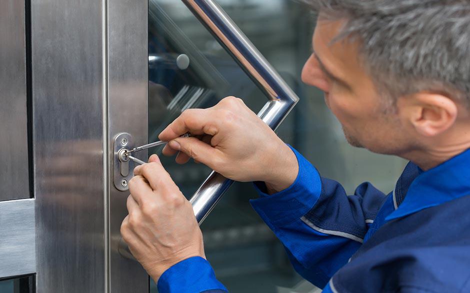 comment demonter une serrure de porte d'entrée Sartrouville